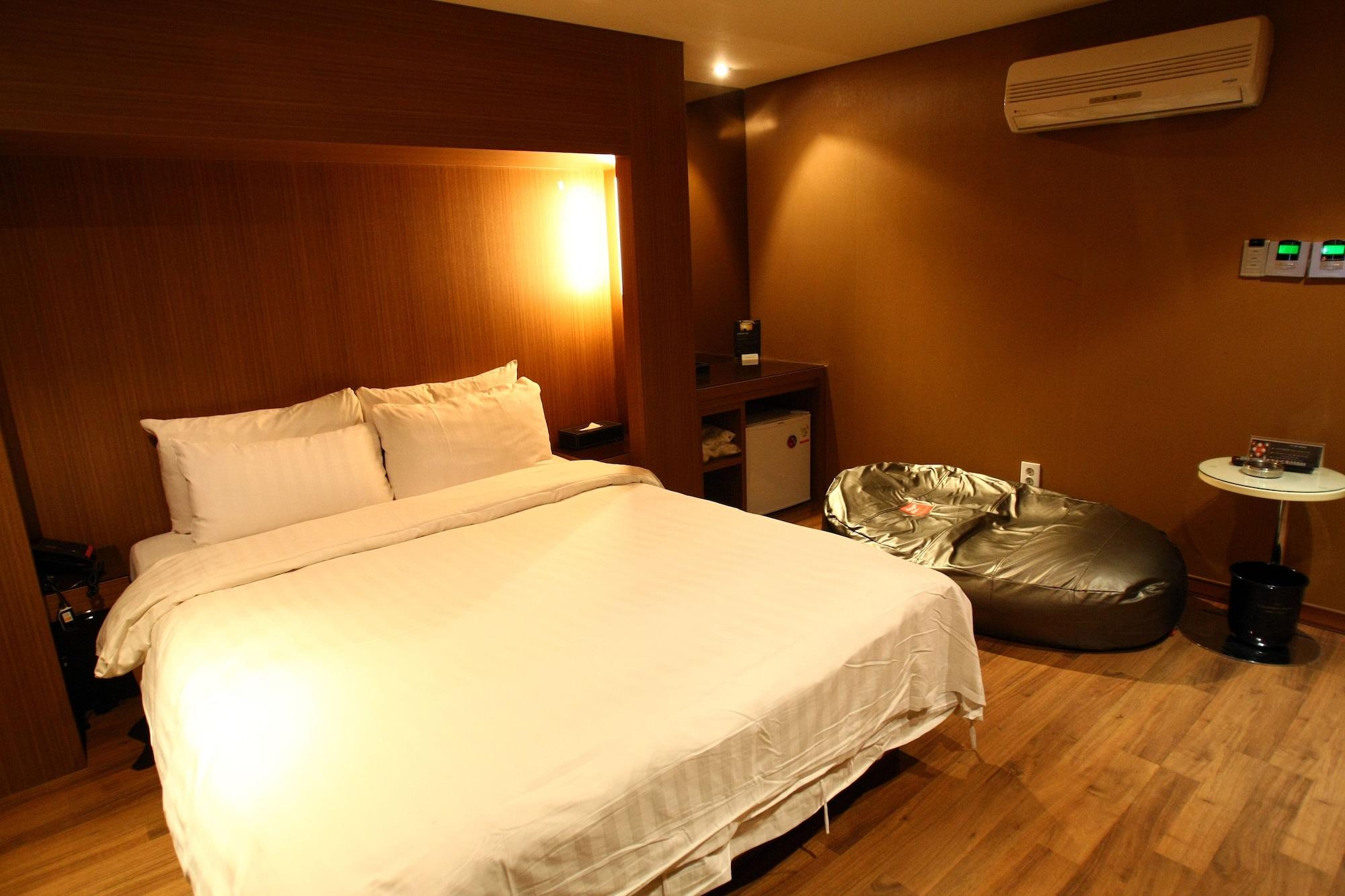 The California Hotel Seoul Seocho 外观 照片