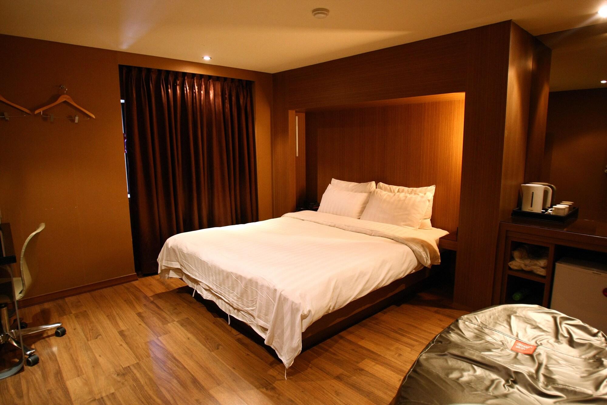 The California Hotel Seoul Seocho 外观 照片